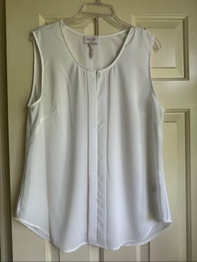 Laundry By Shelli Segal White Sleeveless Pleated Front tunic top